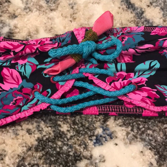 Bathing suit - Picture 3 of 3